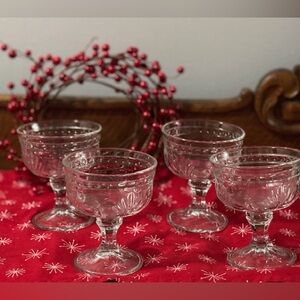 4 Vintage Glass Dessert Sherbet/Fruit Compote Cups